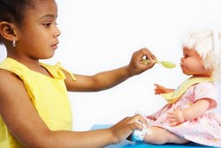 Trik Hadapi Anak Susah Makan: Beri Makan Tiap 3 Jam Sekali