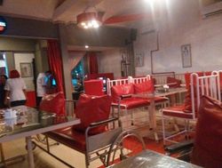 Makan dengan Suasana Rumah Sakit di Restoran Hospitalis, Kebayoran Baru Makan dengan Suasana Rumah Sakit di Restoran Hospitalis, Kebayoran Baru