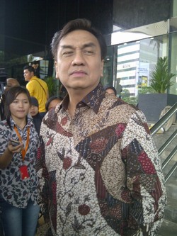 Polemik Komjen BG, Effendi Simbolon Kembali Serang Seskab Andi