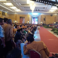 Tiba di Lokasi Munas II Hanura, Jokowi Disambut Antusias