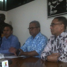 Kuasa Hukum BW Harap Jokowi Batalkan Pelantikan Komjen Budi Dengan Tegas