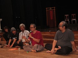 Guyonan dan Improvisasi Jadi Ciri Khas Teater Gandrik