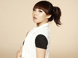 Min miss A Kecelakaan Kecil Saat Syuting Video Shake That Brass Amber