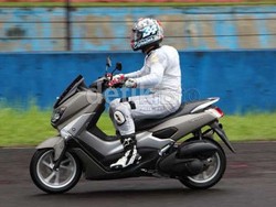 Adu Canggih Honda PCX dan Yamaha NMAX