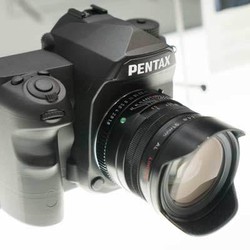 Pentax Garap Kamera DSLR Full Frame Pertamanya