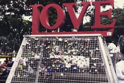 Bandung & 4 Kota di Asia yang Punya Gembok Cinta