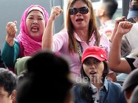 Pendemo Masuki Halaman PN Jaksel