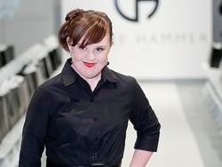 Jamie Brewer, Model dengan Down Syndrome Pertama yang Beraksi di Catwalk