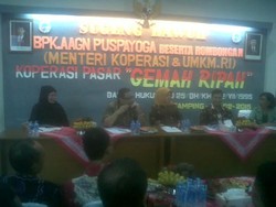 Blusukan ke Koperasi Pasar Buah di Sleman, Menteri Ini Dicurhati Pedagang