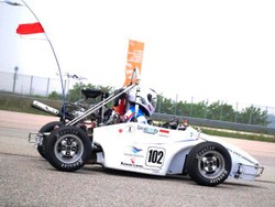 Mobil Balap Mahasiswa Indonesia Siap Beraksi