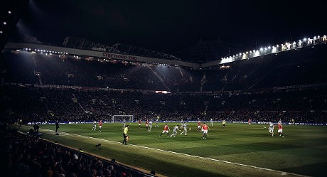 Pendapatan MU Menurun, Utang Bertambah