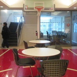 Berkunjung ke Markas NBA dan Bernostalgia dengan Para Legenda