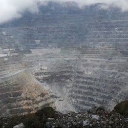 Kedalaman Tambang Grasberg Kalahkan Gedung Tertinggi Dunia