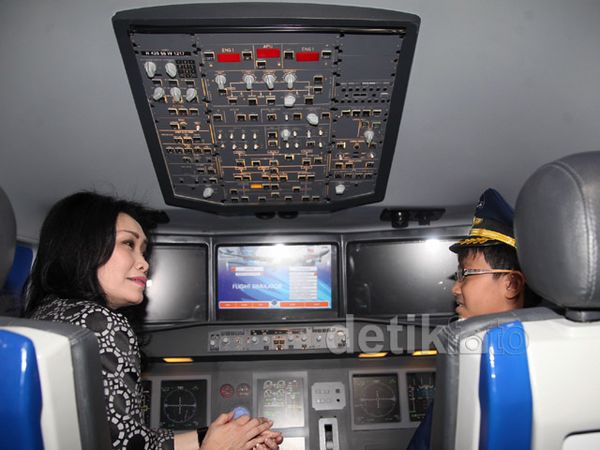 Menjajal Wahana Simulator Garuda