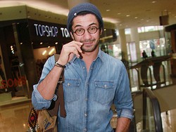 Kini Jomblo, Apa yang Dilakukan Reza Rahadian di Hari Valentine?