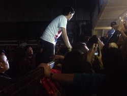 Konser Belum Usai, Aksi Panggung Sheila On 7 Dihentikan Polisi