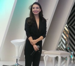 Foto: Manohara Pangkas 9 Kg Berat Badan dan Tiruskan Pipi Chubby