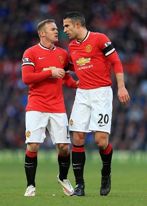 Van Persie Diragukan Main, Rooney Bisa Jadi Penyerang Lagi