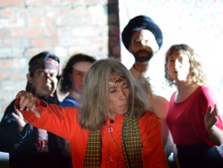 Urat Jagat, Kolaborasi Lintas Budaya Seniman Bandung-Melbourne