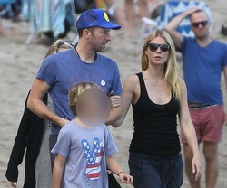 Terlihat Mesra di Pantai, Chris Martin dan Gwyneth Paltrow Kembali Bersama?