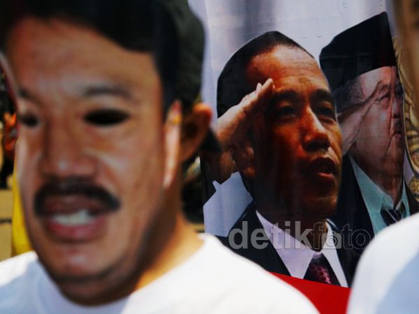 Pendukung Komjen BG Demo di Depan Istana