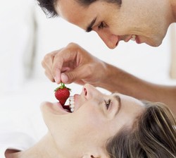 Manfaat Stroberi untuk Kesehatan Seksual Pria