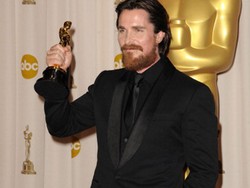 Cerita Unik Para Pemenang Oscar Menyimpan Piala Kebanggaan Mereka