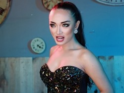 Sudah Pilih Desainer, Eneng Gotik Pastikan Nikah Tahun Depan