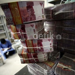 Tiap Tahun, TKI Kirim Uang Rp 100 T ke Indonesia