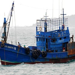 Tak Boleh Pancing Ikan dan Menambang di Zona Laut 0-4 Mil