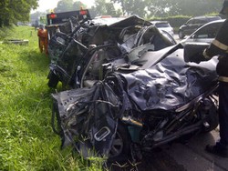 Zufri Sopir Avanza yang Tabrak Bus di Tol Pasteur Baru Pulang dari Yogyakarta