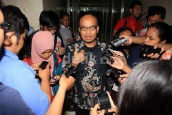 Samad Jadi Tersangka, Desmond: Jokowi Harus Keluarkan Perppu