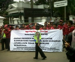 Massa Pro BG Kejar Jokowi hingga ke Istana Bogor, Tuntut Komjen BG Dilantik