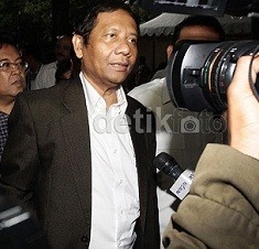 Mahfud MD: Jokowi Harus Putuskan Soal Kapolri dan Terbitkan Perppu KPK