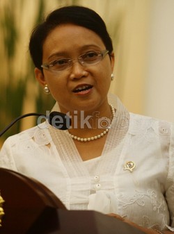 Cerita Menlu Retno tentang Kiprah dan Masalah Jutaan WNI di Luar Negeri