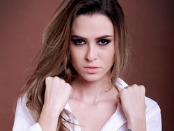 Lebih Intim dengan Jan Ribeiro, Model Cantik Impor dari Brazil