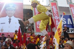 Singkawang, Chinatown Debus di Kalimantan