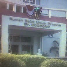 Tower Radio Ambruk Timpa 10 Ruang Paviliun RSUP Soedono Madiun