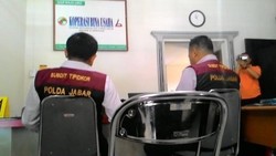 Dugaan Kredit Fiktif BJB, Polda Jabar Geledah Koperasi Bina Usaha di Sukabumi