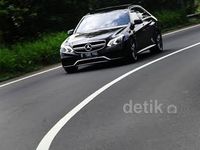Nyetir Mercy E63 AMG S Serasa Naik Jet Coaster