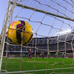 Suporternya Nyanyikan Ronaldo Mabuk, Barcelona Terancam Sanksi