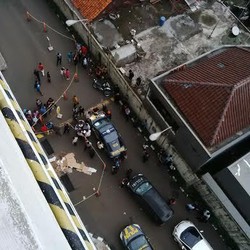 Tukang Siomay Bunuh Diri dengan Loncat dari Lantai Lima Gajah Mada Plaza