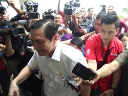 Saat Trio Singa Mulai Irit Bicara di Istana