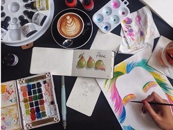 Ngerumpi di Arisan, Ibu-ibu Ini Juga Belajar Melukis