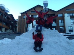 Kalau Jalan Licin, Jangan Injak Pedal Gas Dalam-dalam