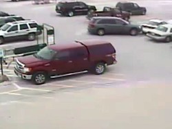 Dalam Semenit Kakek Ini Tabrak 9 Mobil Dalam Semenit Kakek Ini Tabrak 9 Mobil