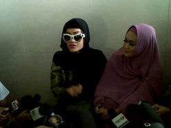 Umroh Lagi, Jupe Ingin Ulangi Keberhasilan Cium Hajar Aswad