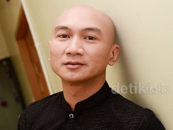 Anji Berkepala Plontos