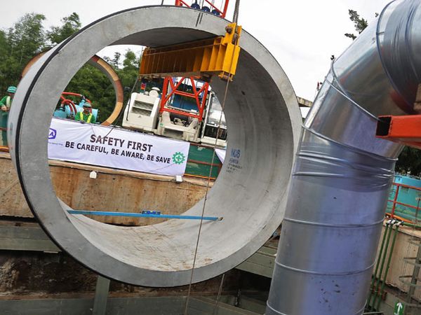 Proyek Sodetan Ciliwung Digarap 24 Jam Non Stop