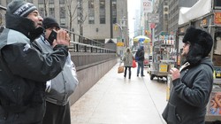 Penjual Makanan Halal dan Kosher Beradu Mulut di Jalanan Manhattan